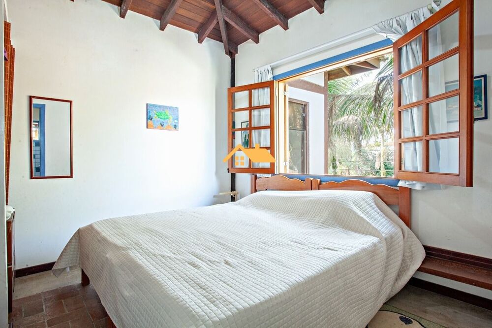 Casa à venda com 3 quartos, 250m² - Foto 9