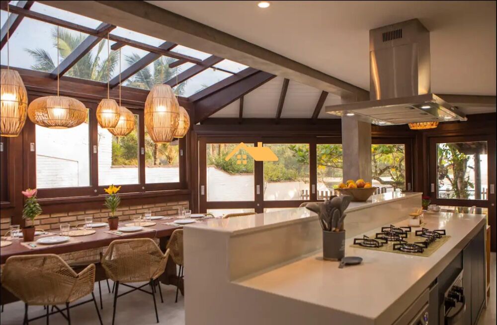 Casa, 5 quartos, 230 m² - Foto 2