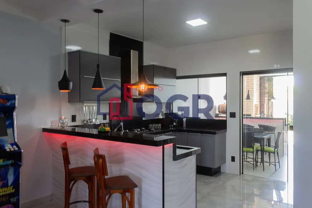 Casa, 3 quartos, 245 m² - Foto 4