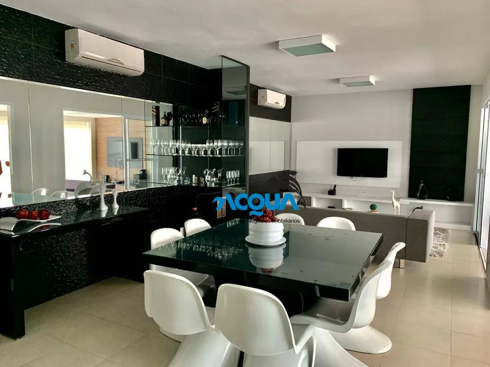 Apartamento, 3 quartos, 158 m² - Foto 1