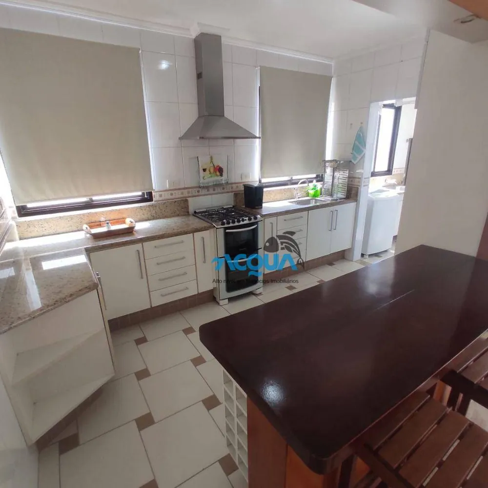 Cobertura, 3 quartos, 220 m² - Foto 3