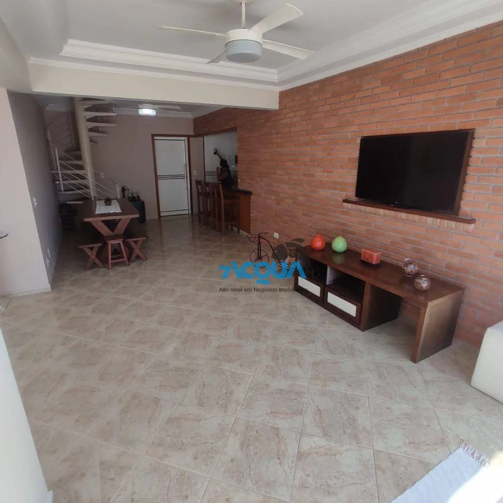 Cobertura, 3 quartos, 220 m² - Foto 2