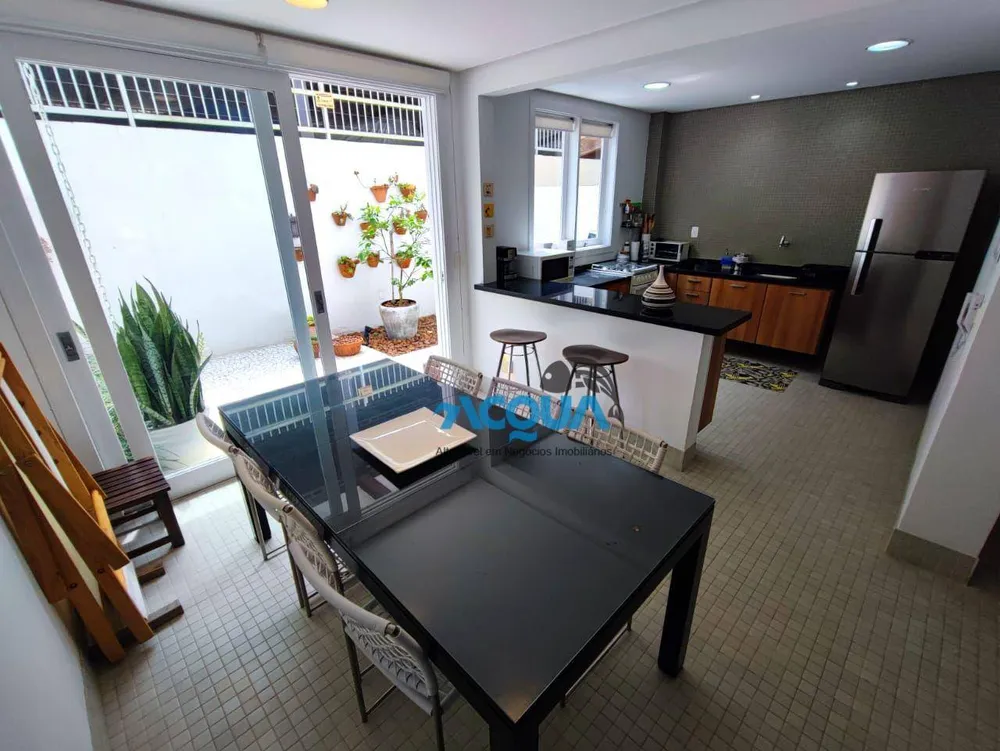 Sobrado, 3 quartos, 208 m² - Foto 1