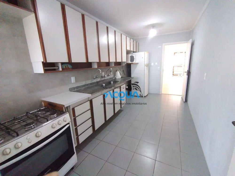 Cobertura, 3 quartos, 232 m² - Foto 4