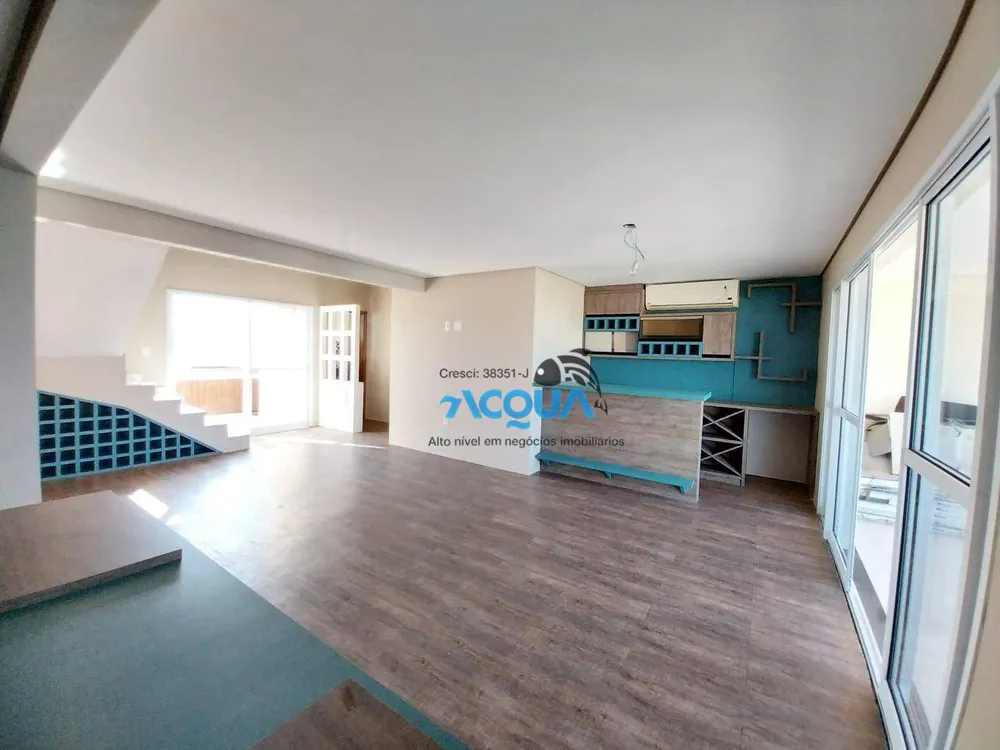 Cobertura, 3 quartos, 233 m² - Foto 1