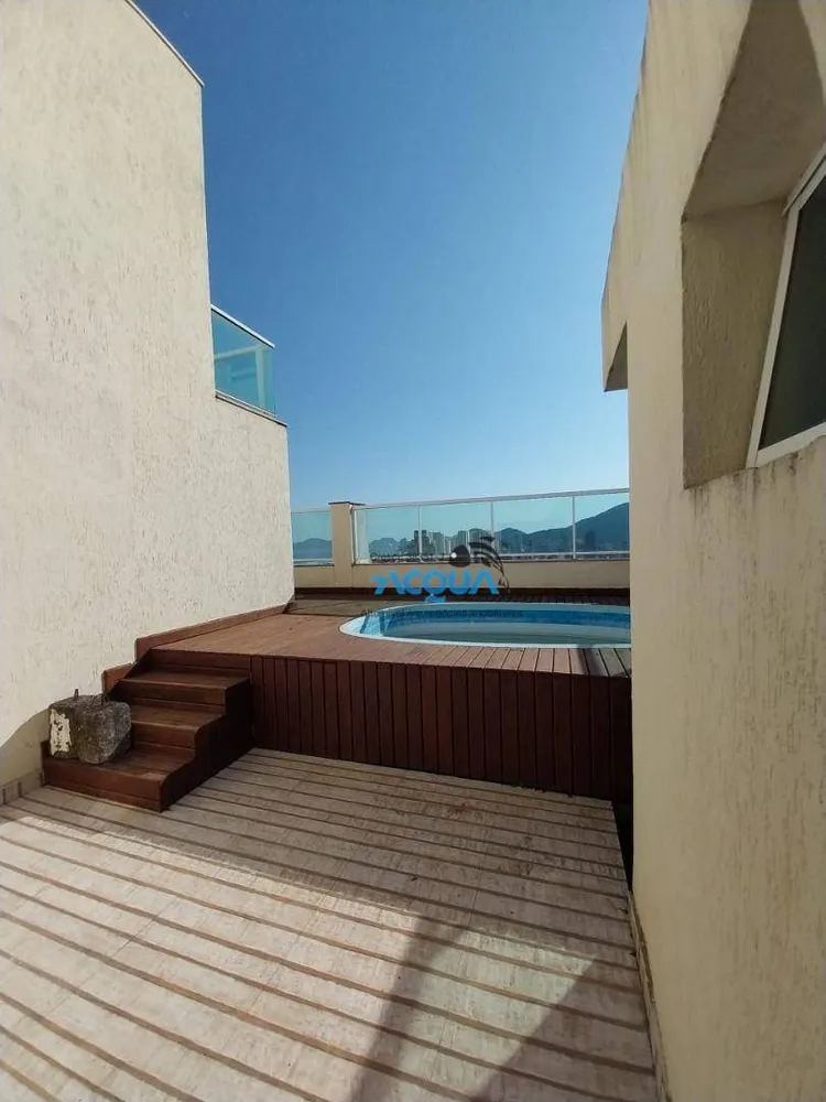 Cobertura, 3 quartos, 233 m² - Foto 2