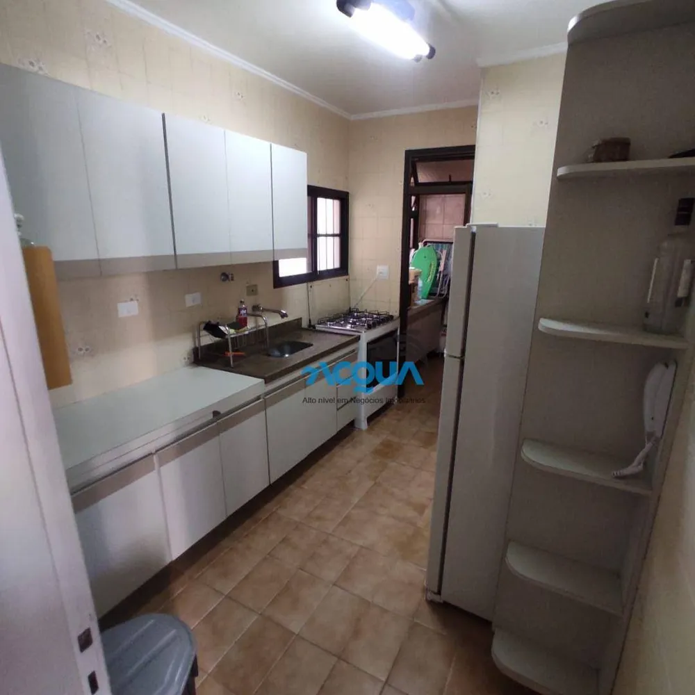 Cobertura, 3 quartos, 225 m² - Foto 2