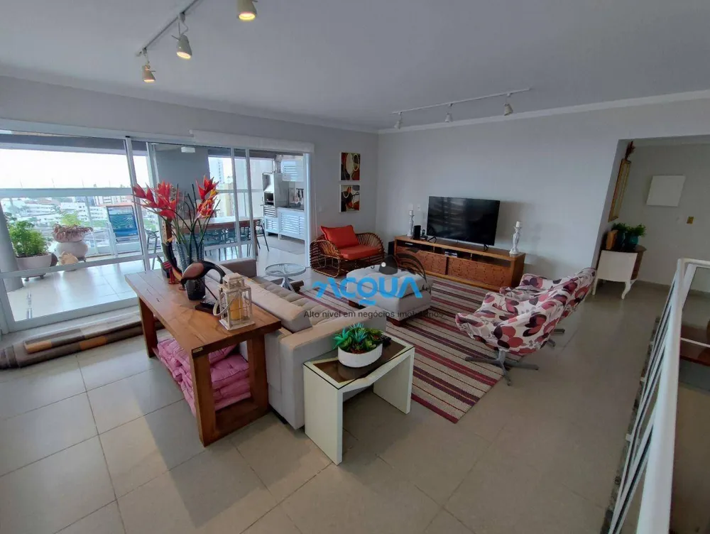 Cobertura, 3 quartos, 210 m² - Foto 1