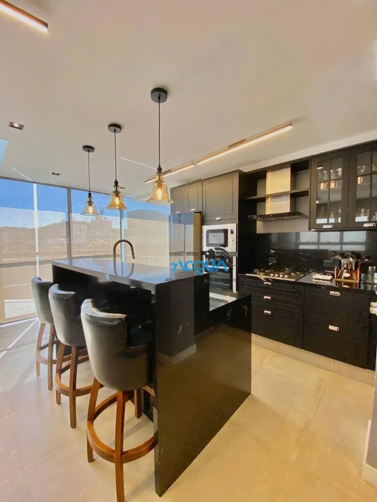 Cobertura, 3 quartos, 250 m² - Foto 4