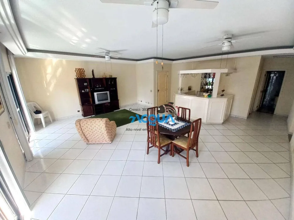 Apartamento, 3 quartos, 200 m² - Foto 1