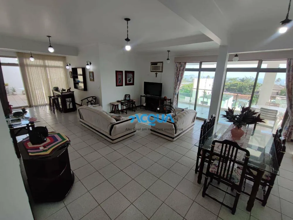 Cobertura, 3 quartos, 240 m² - Foto 1