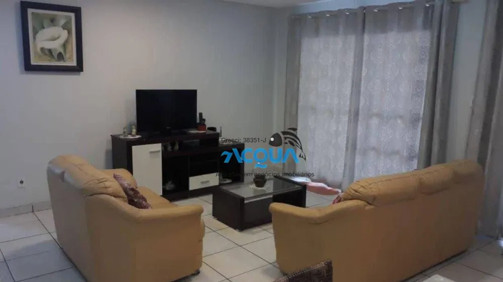 Cobertura, 3 quartos, 220 m² - Foto 2