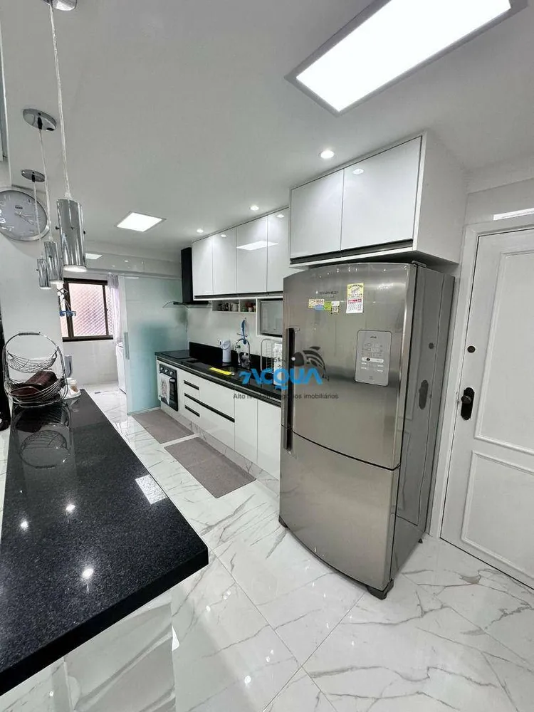 Cobertura, 3 quartos, 224 m² - Foto 3