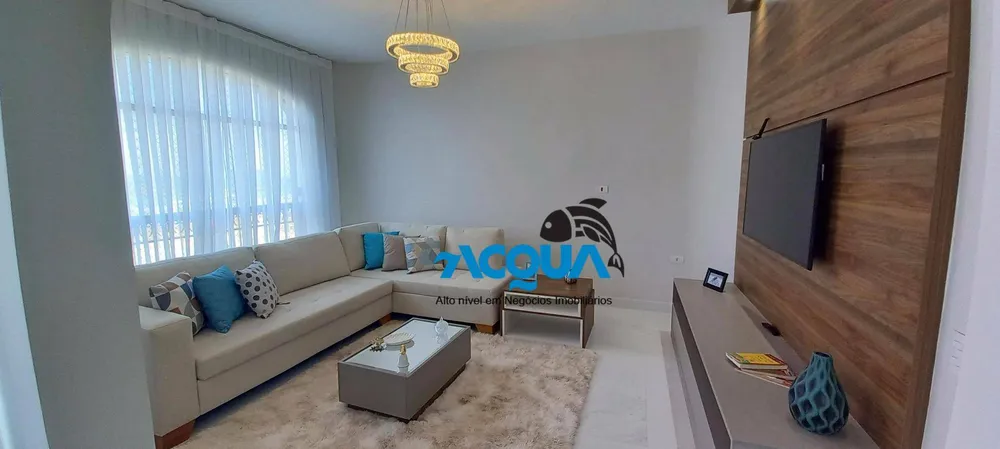 Apartamento, 3 quartos, 217 m² - Foto 1