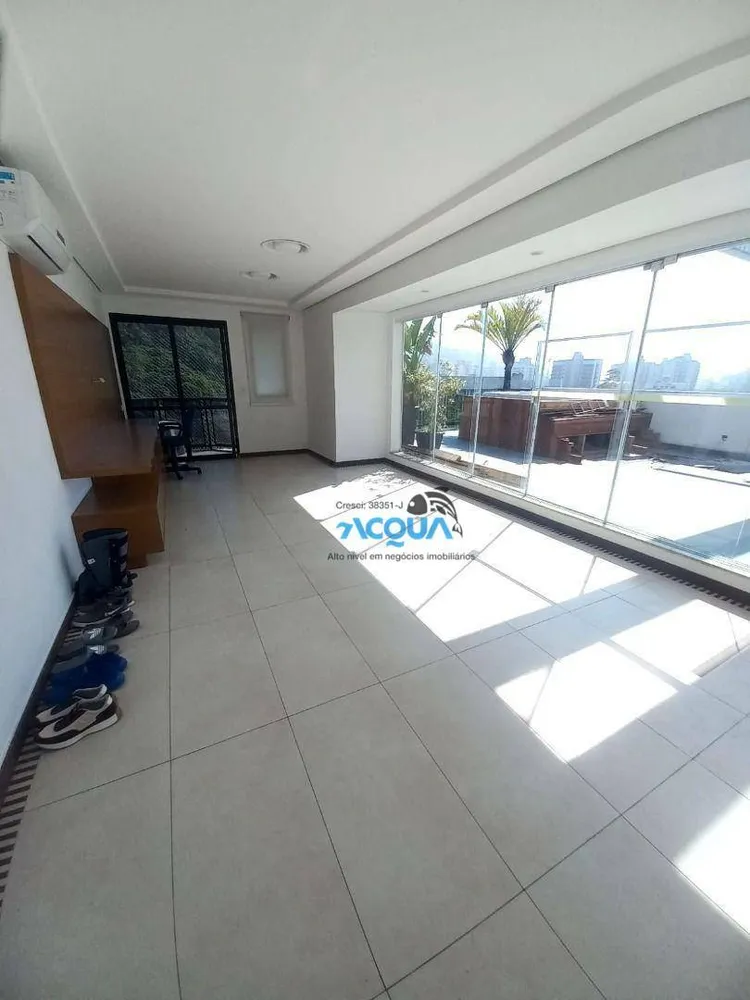 Cobertura, 2 quartos, 220 m² - Foto 1