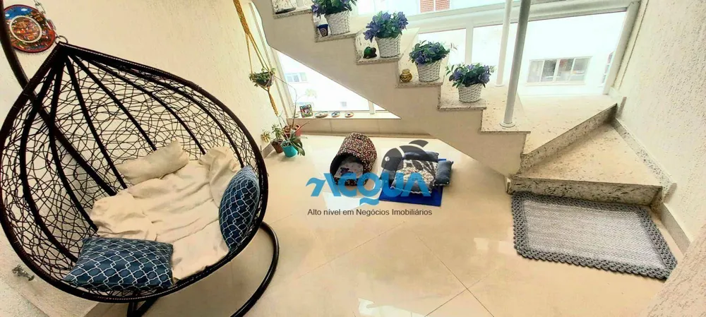 Cobertura, 3 quartos, 228 m² - Foto 4