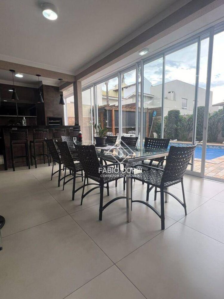 Casa de Condomínio à venda com 3 quartos, 300m² - Foto 4