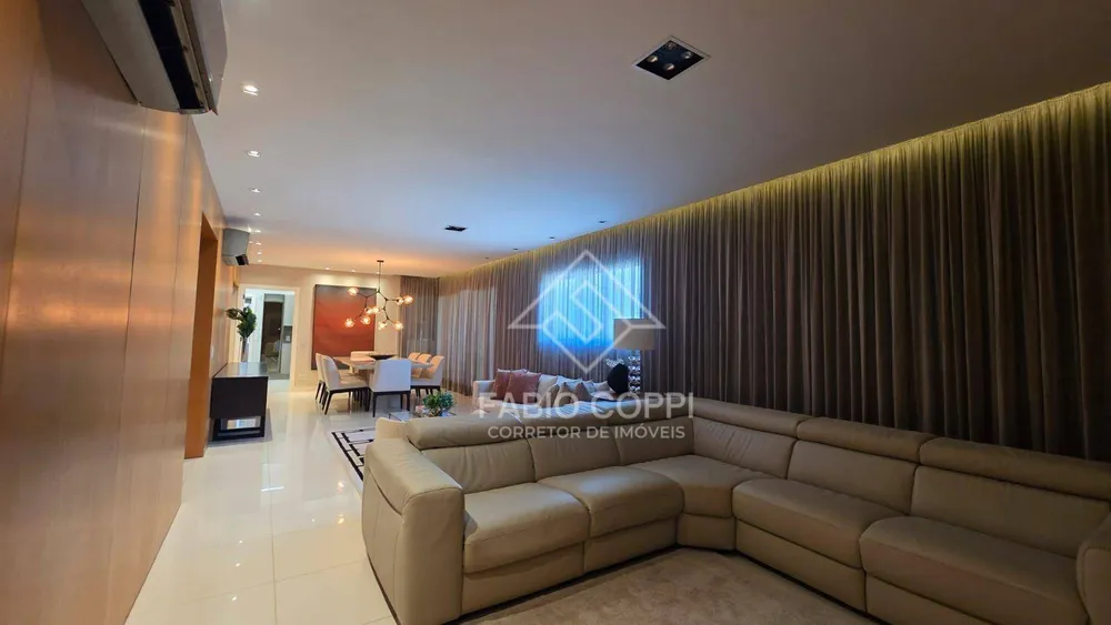 Apartamento, 3 quartos, 245 m² - Foto 1
