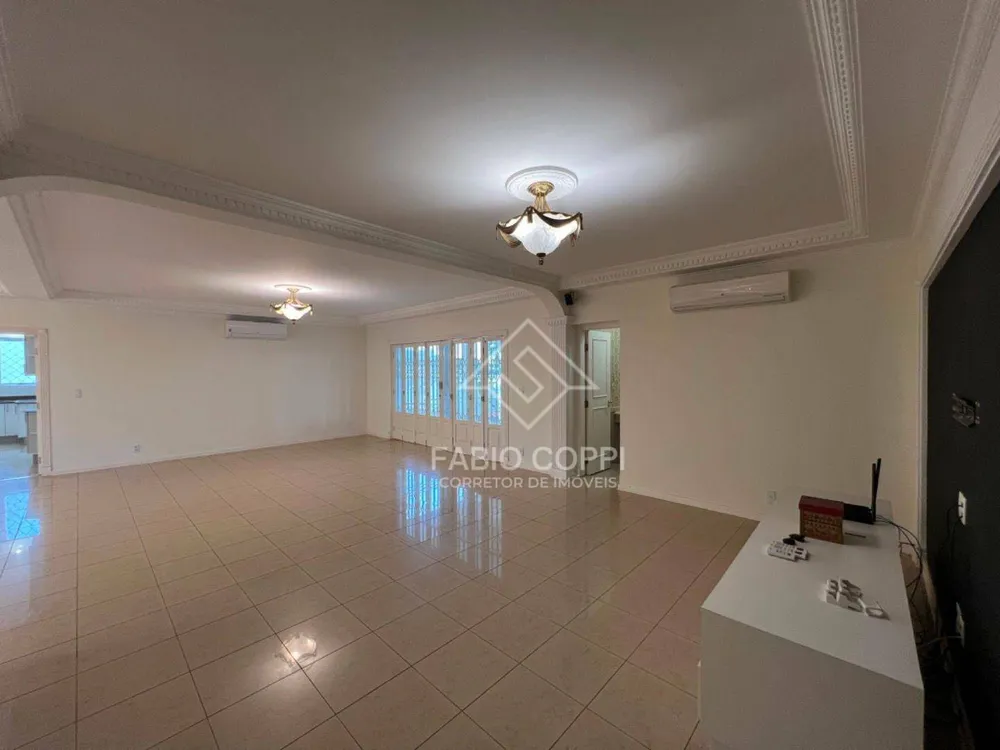 Casa, 3 quartos, 568 m² - Foto 1