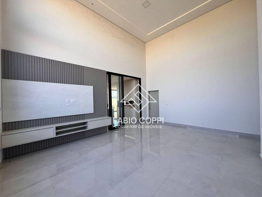 Casa de Condomínio à venda com 3 quartos, 230m² - Foto 4