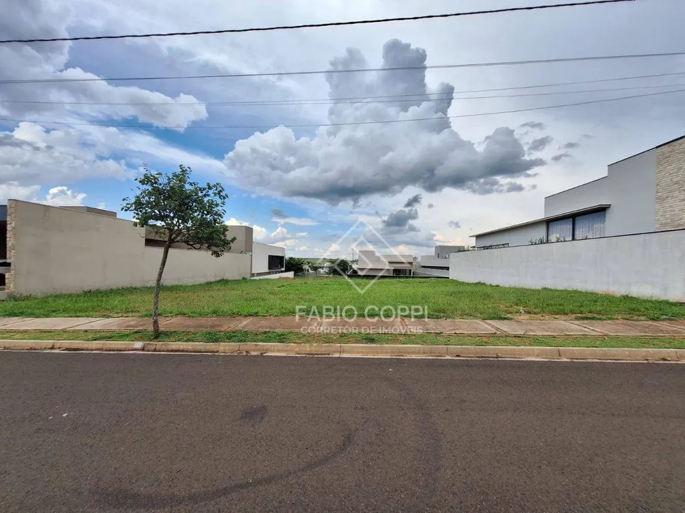 Loteamento e Condomínio, 1011 m² - Foto 1