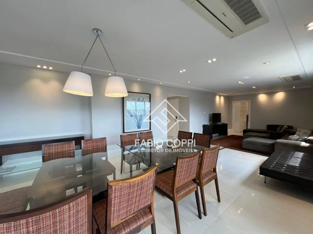 Apartamento, 3 quartos, 245 m² - Foto 1