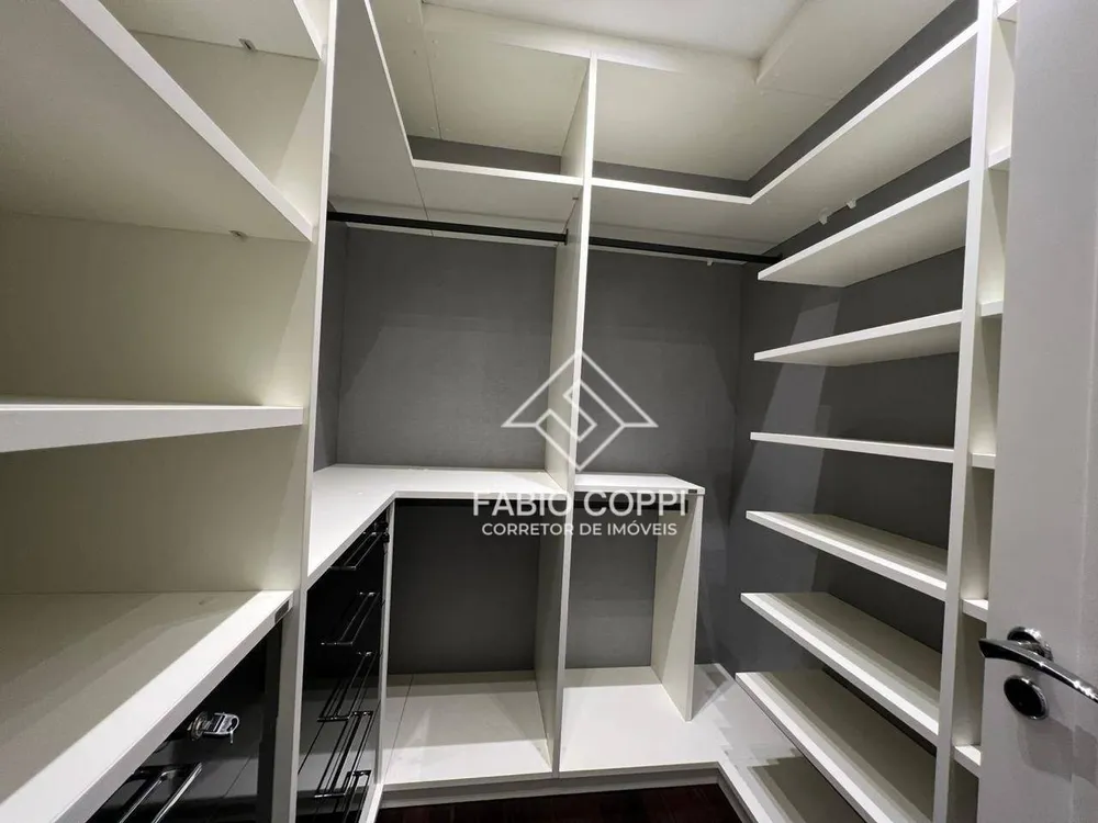 Apartamento, 3 quartos, 245 m² - Foto 2