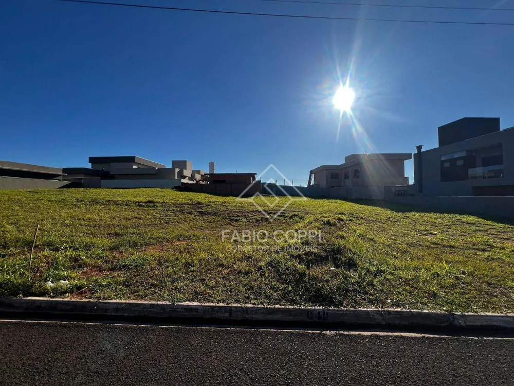 Loteamento e Condomínio, 300 m² - Foto 1