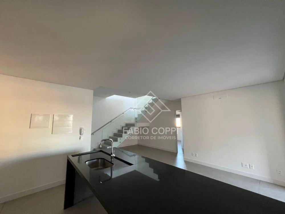 Cobertura, 3 quartos, 259 m² - Foto 3