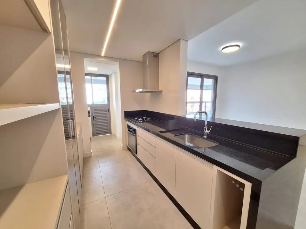 Apartamento, 3 quartos, 129 m² - Foto 2