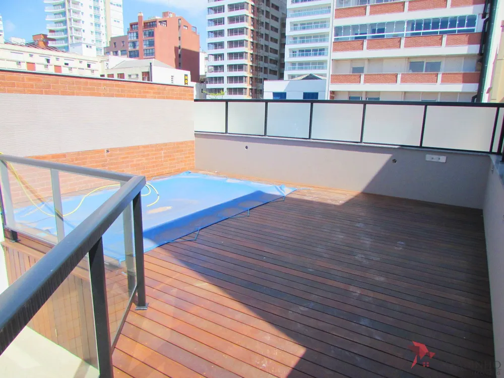 Cobertura, 3 quartos, 223 m² - Foto 2