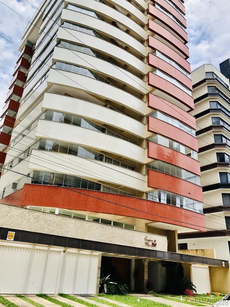 Apartamento, 3 quartos, 143 m² - Foto 1