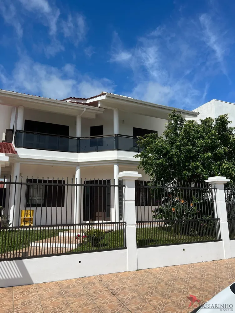 Casa, 3 quartos, 260 m² - Foto 1