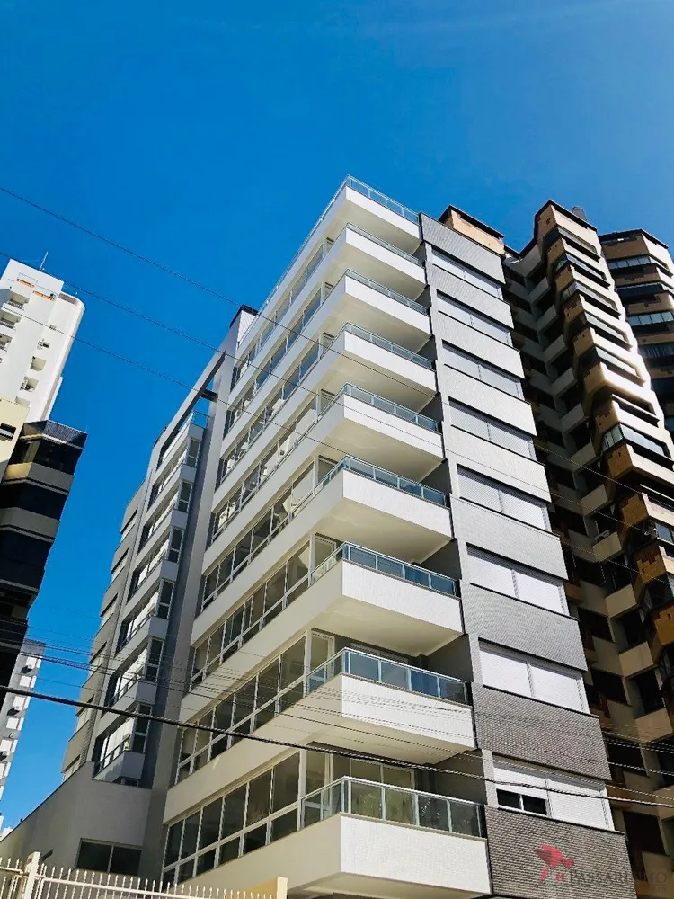 Cobertura, 3 quartos, 208 m² - Foto 1