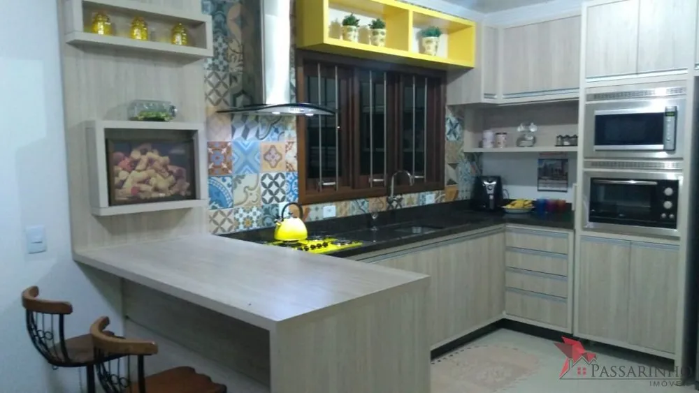 Sobrado, 3 quartos, 198 m² - Foto 3