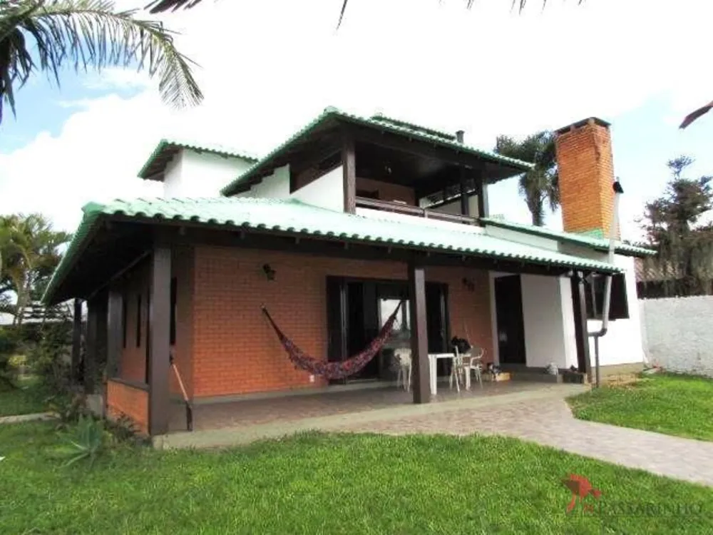 Casa, 4 quartos, 260 m² - Foto 1