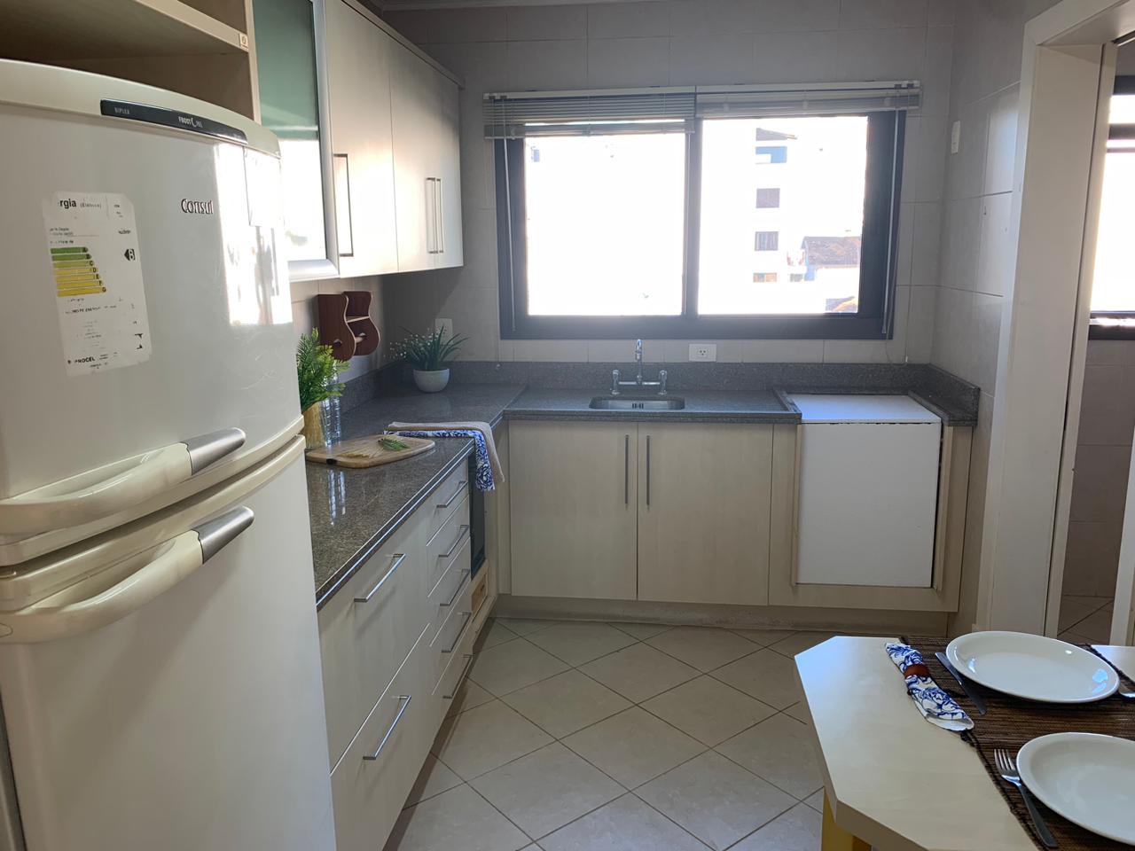 Apartamento à venda com 3 quartos, 100m² - Foto 3