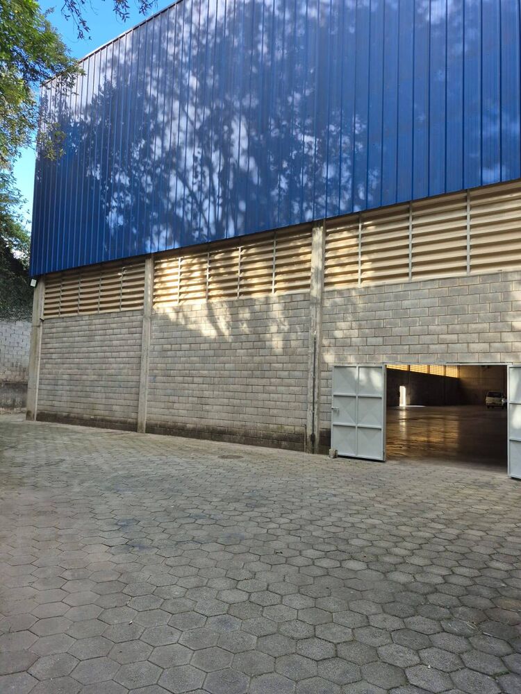 Depósito-Galpão-Armazém para alugar, 2422m² - Foto 1
