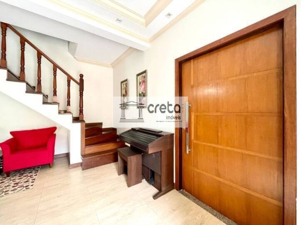 Casa à venda com 4 quartos, 217m² - Foto 3