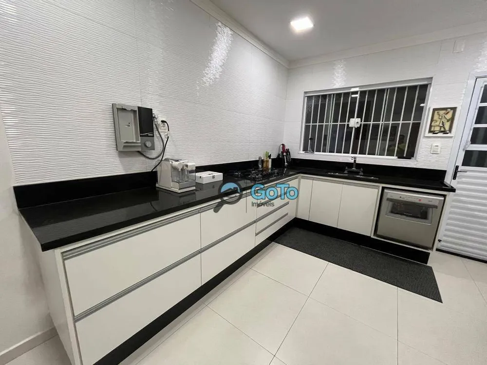 Sobrado, 3 quartos, 158 m² - Foto 1