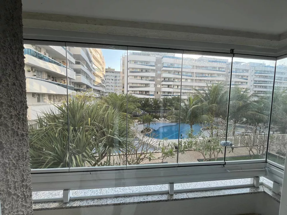 Apartamento à venda com 2 quartos, 75m² - Foto 4