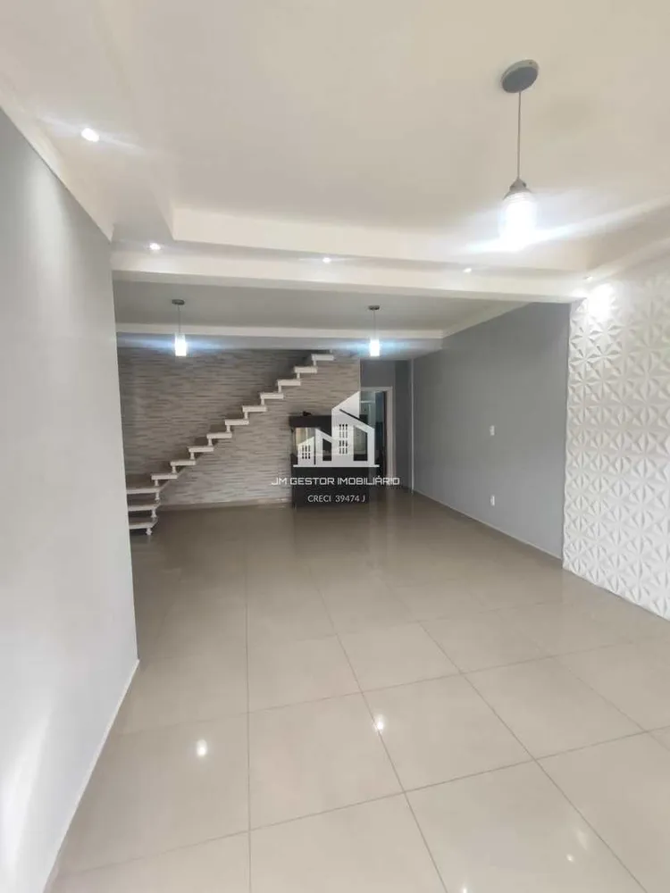 Sobrado, 3 quartos, 206 m² - Foto 2