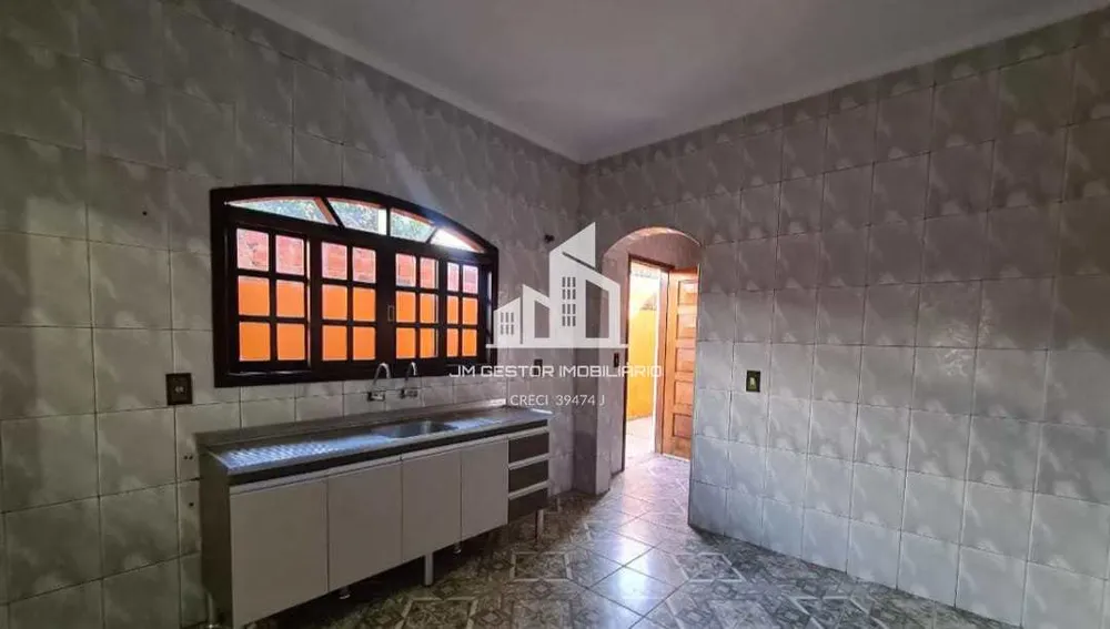Casa, 4 quartos, 242 m² - Foto 2
