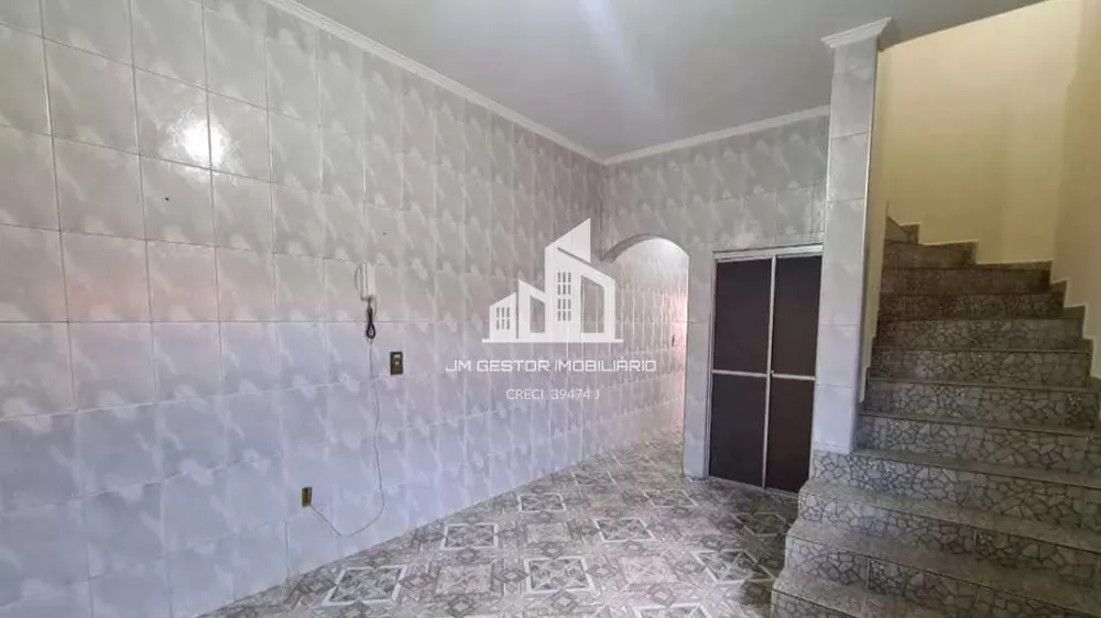 Casa, 4 quartos, 242 m² - Foto 1
