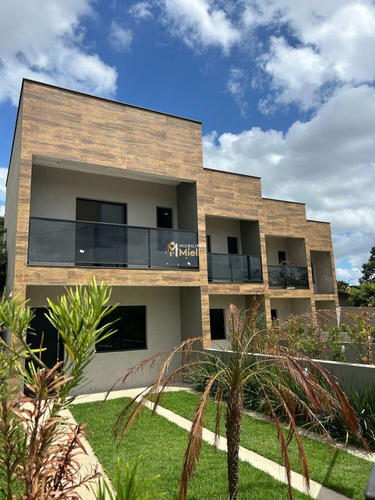 Casa à venda com 2 quartos, 110m² - Foto 2