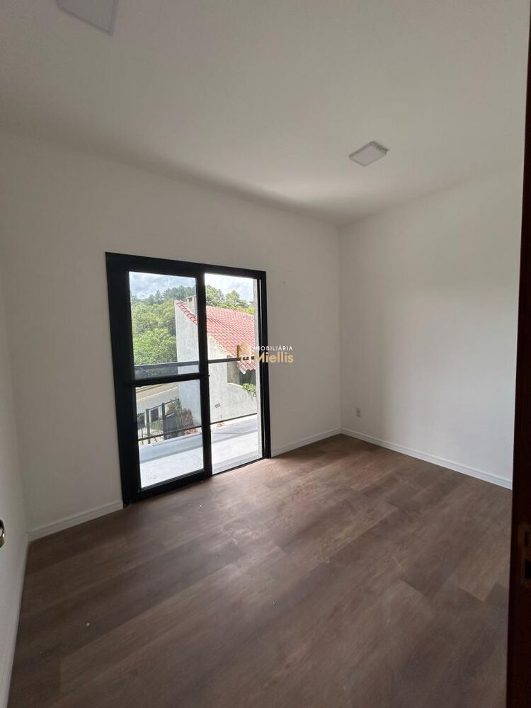 Casa à venda com 2 quartos, 110m² - Foto 13