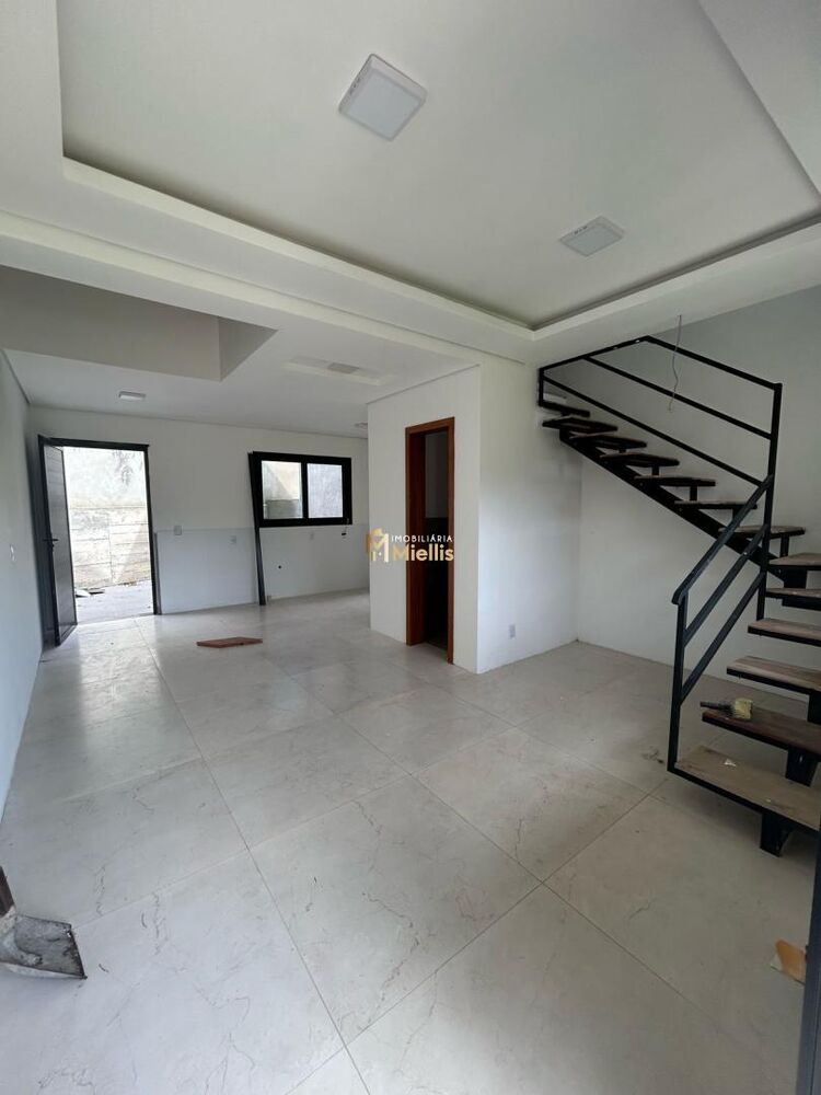 Casa à venda com 2 quartos, 110m² - Foto 3