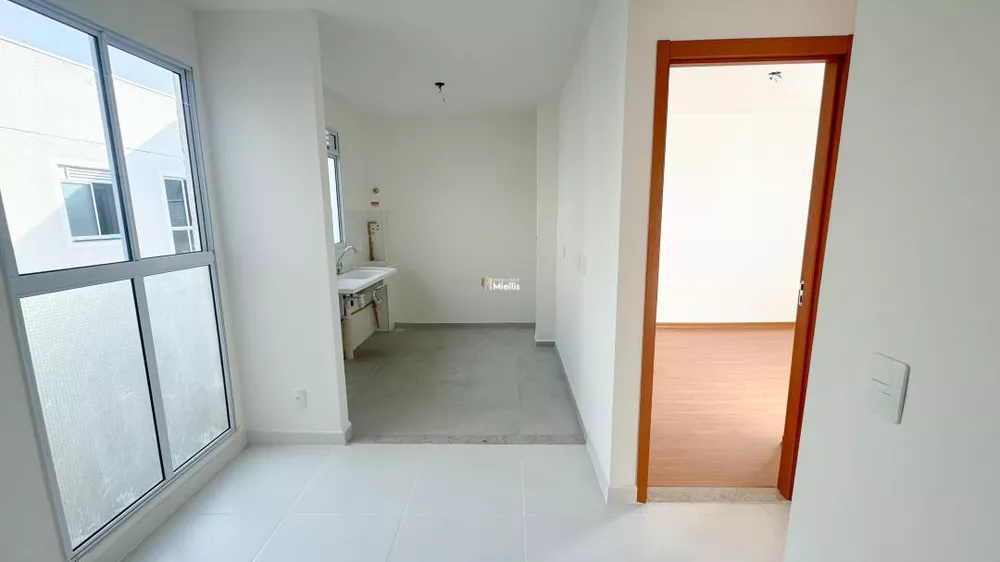 Apartamento à venda com 2 quartos, 39m² - Foto 4