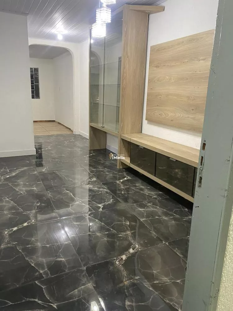 Casa à venda com 3 quartos, 230m² - Foto 4