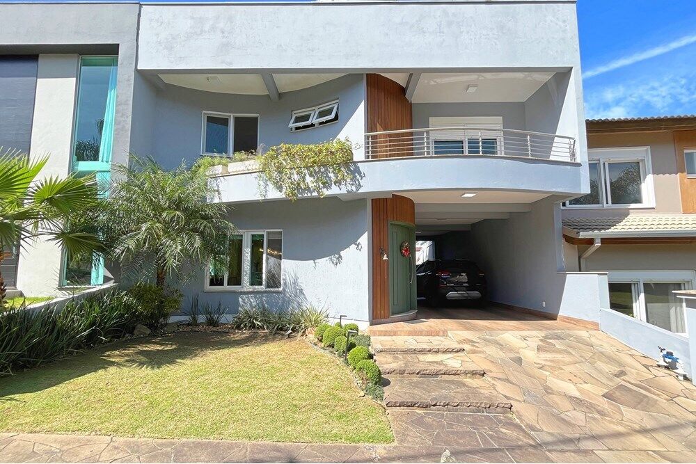 Casa de Condomínio à venda com 3 quartos, 211m² - Foto 1